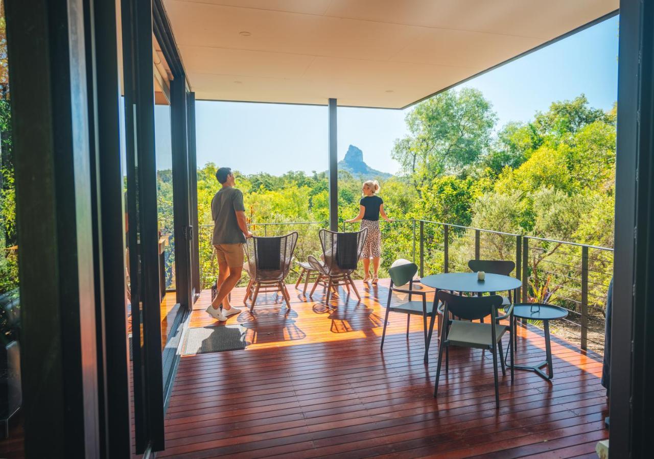 Glass On Glasshouse Glass House Mountains Exterior photo
